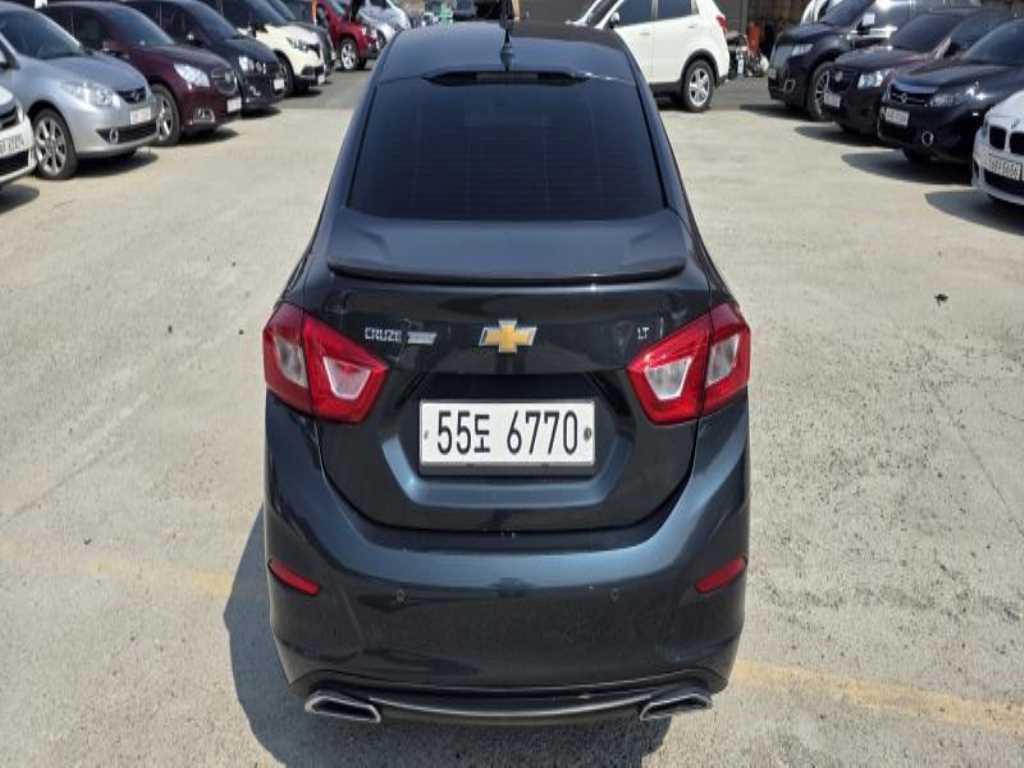 Chevrolet Cruise - Vista 4