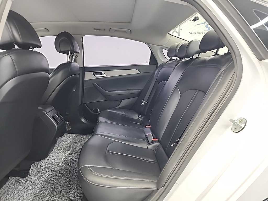 HYUNDAI Sonata - Vista 12