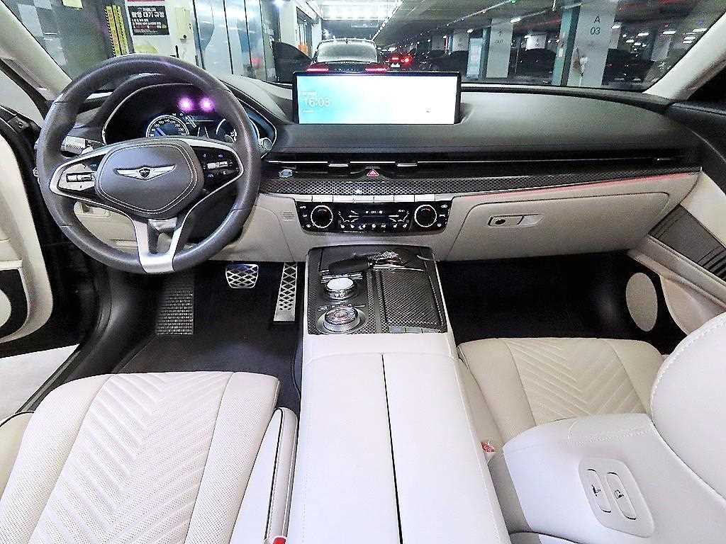 Genesis G80 - Vista 10