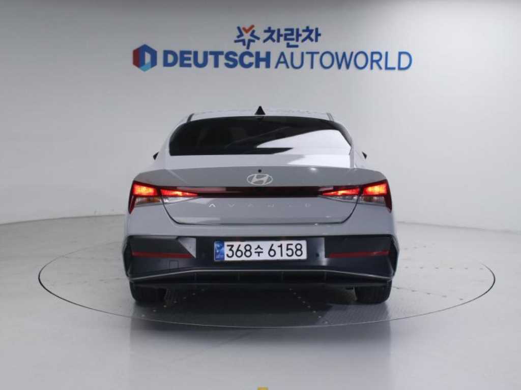 HYUNDAI Avante - Vista 4