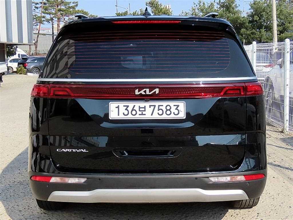 KIA Carnival - Vista 4