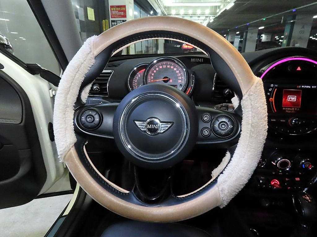 Mini Clubman - Vista 8