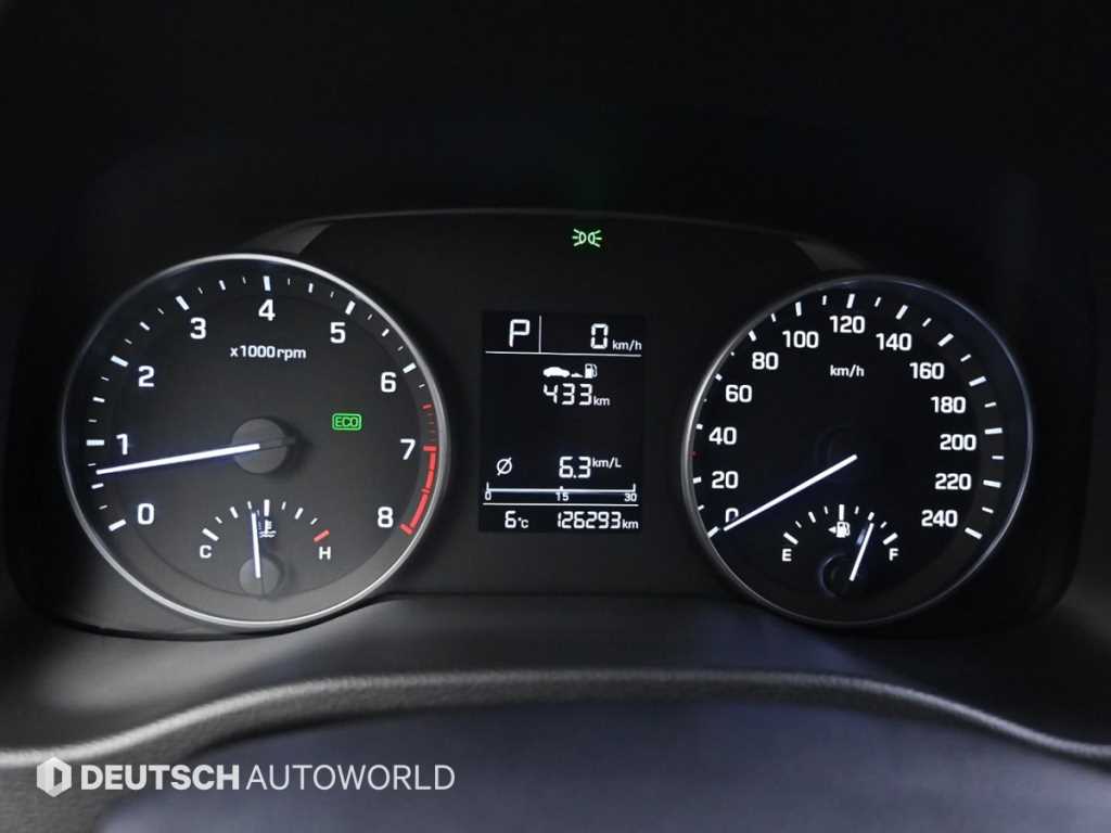 HYUNDAI Avante - Vista 8