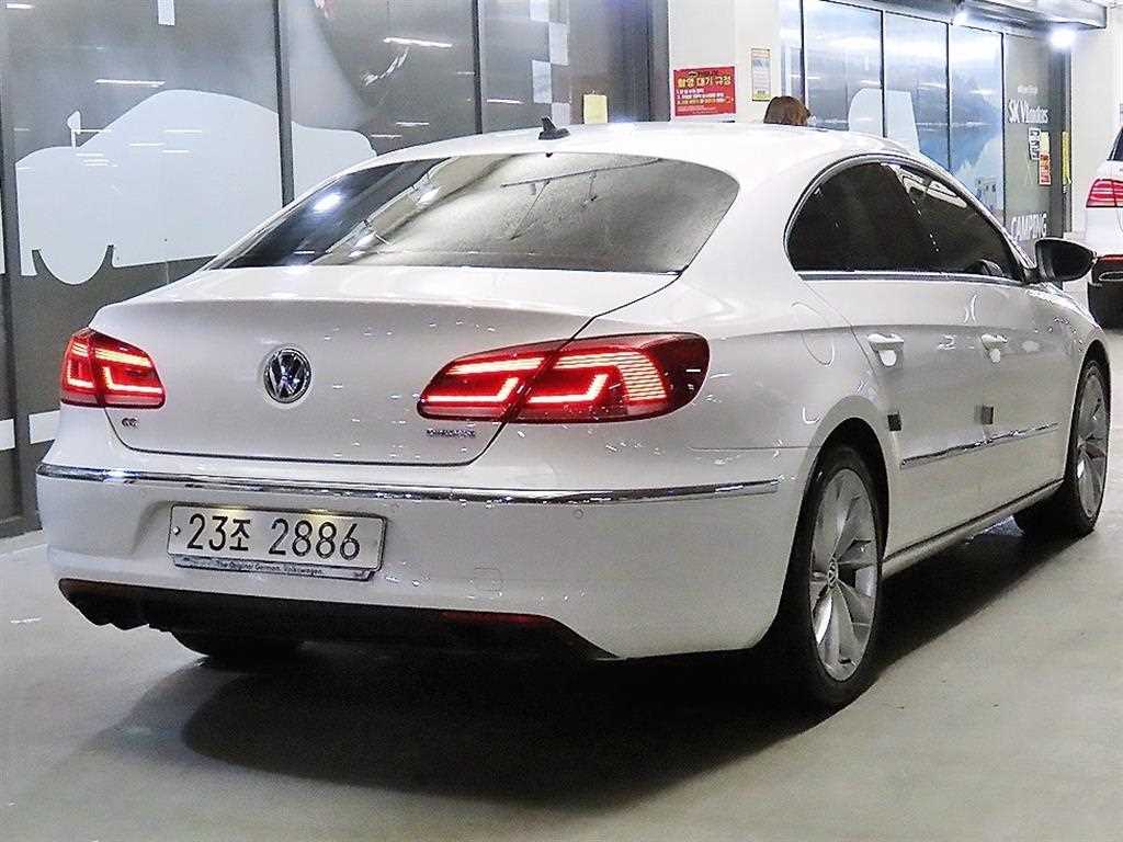 Volkswagen CC - Vista 4