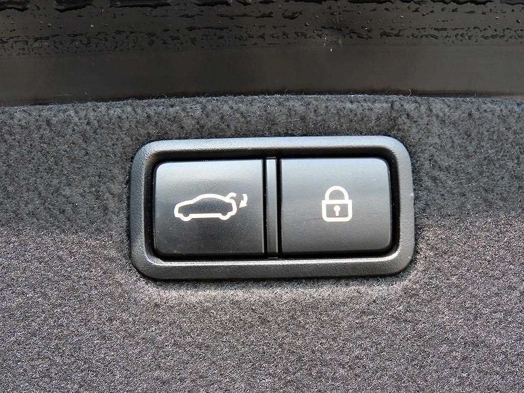 Genesis G80 2018 Negro - Importación desde Corea - HF Imports Iquique - Foto 17