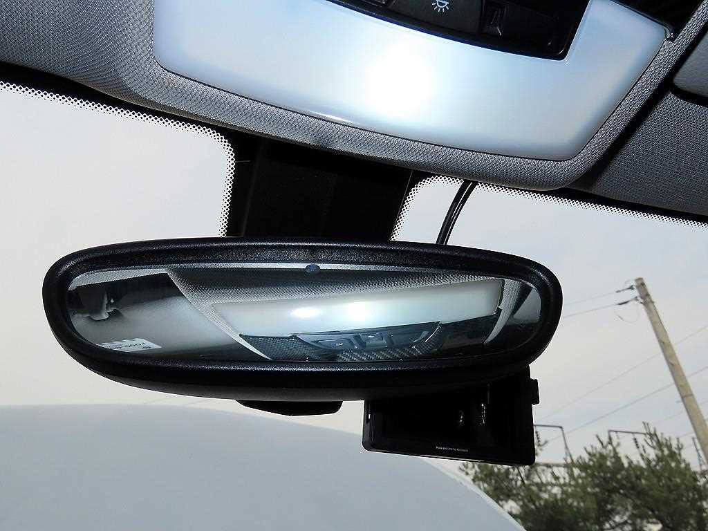 BMW 1 series 2018 Gris - Importación desde Corea - HF Imports Iquique - Foto 14