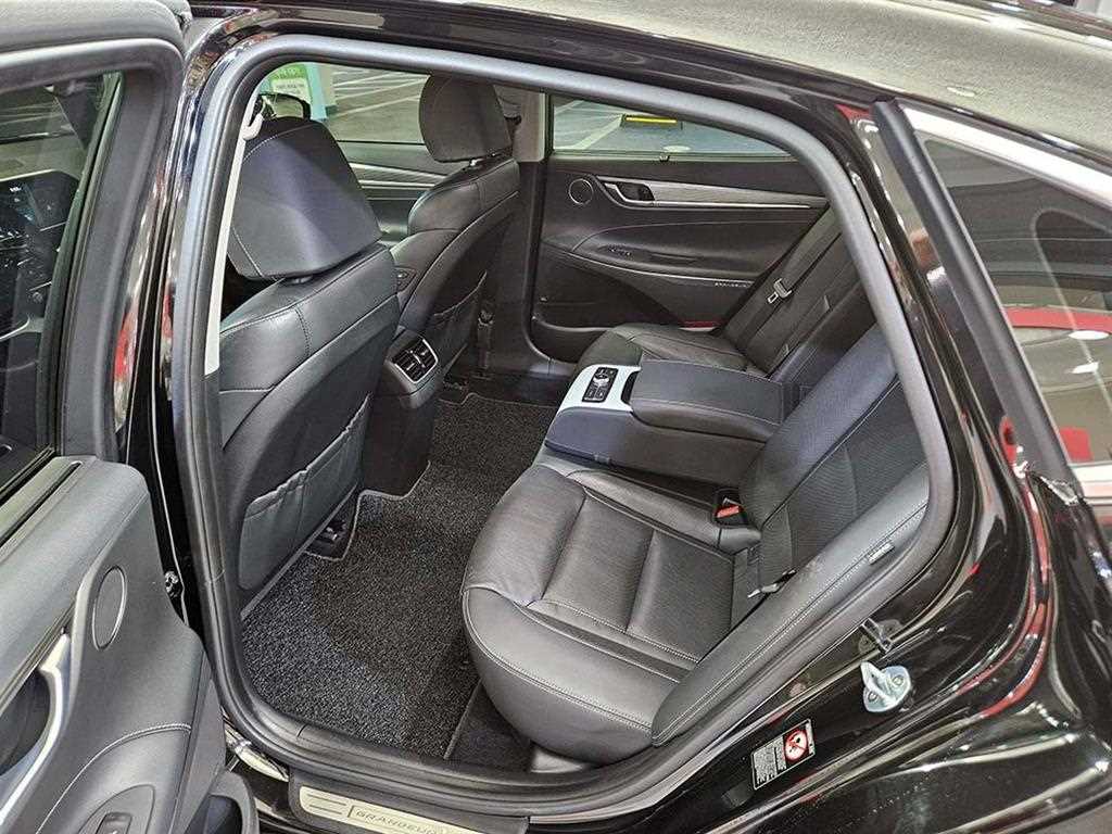 HYUNDAI Grandeur - Vista 8