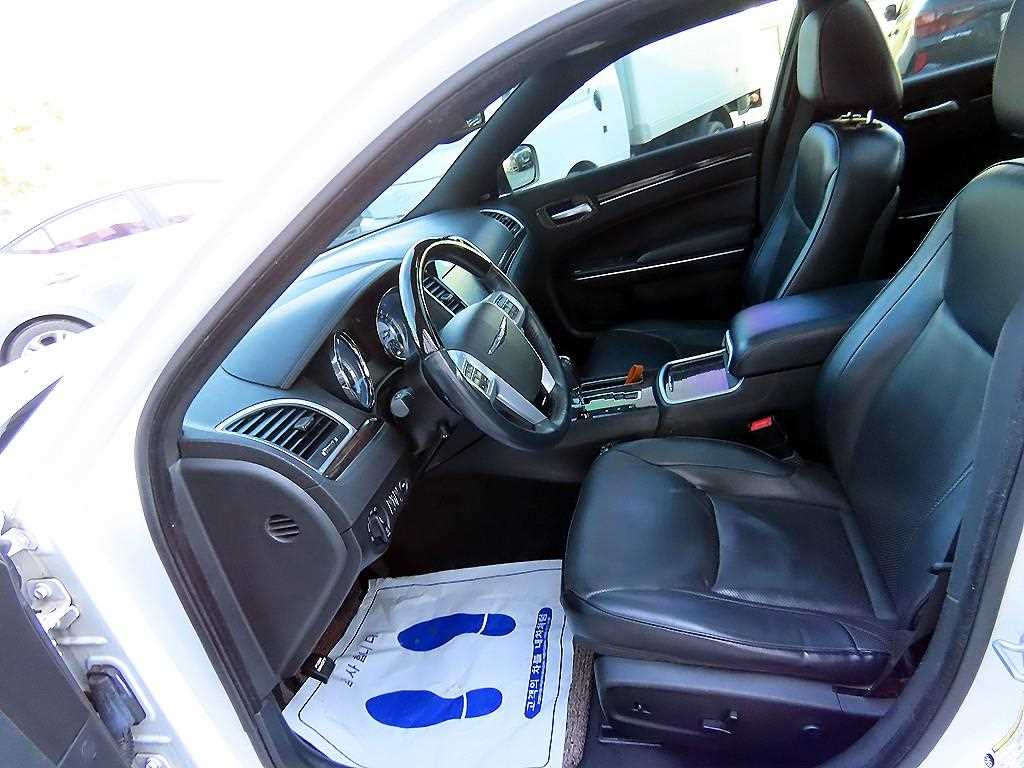 Chrysler 300C - Vista 5