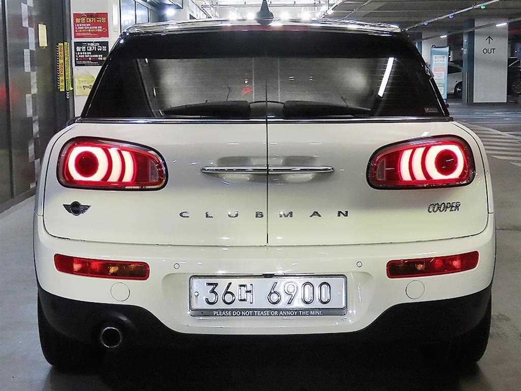 Mini Clubman - Vista 5