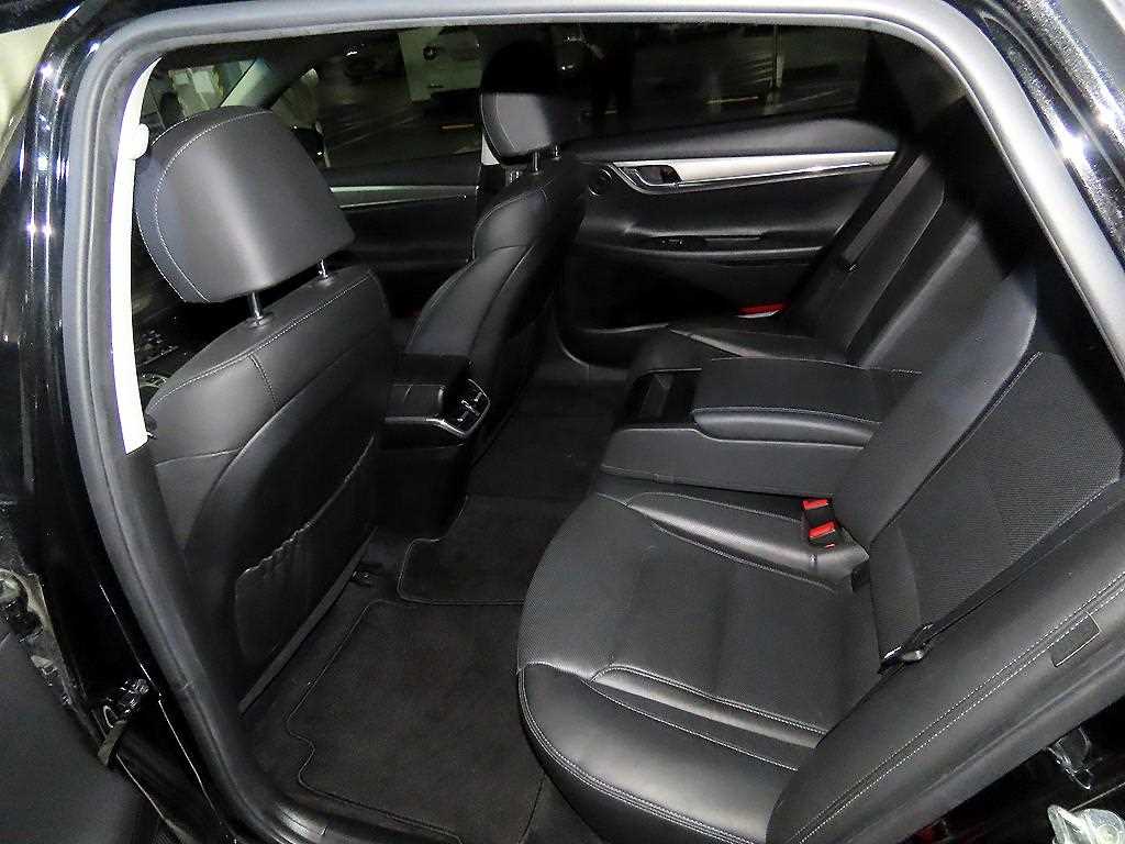 HYUNDAI Grandeur - Vista 7