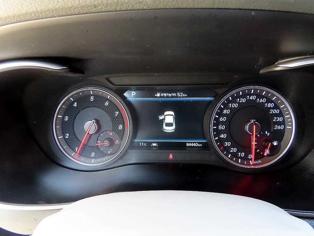 Genesis G70 - Vista 9