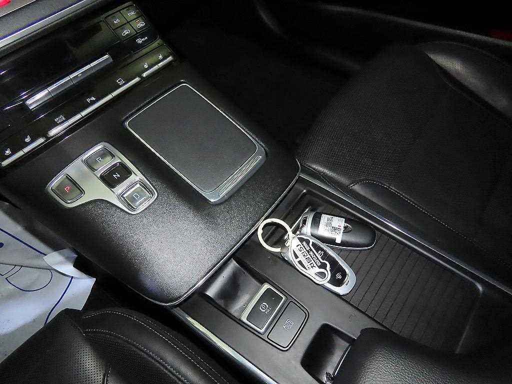 HYUNDAI Grandeur - Vista 12