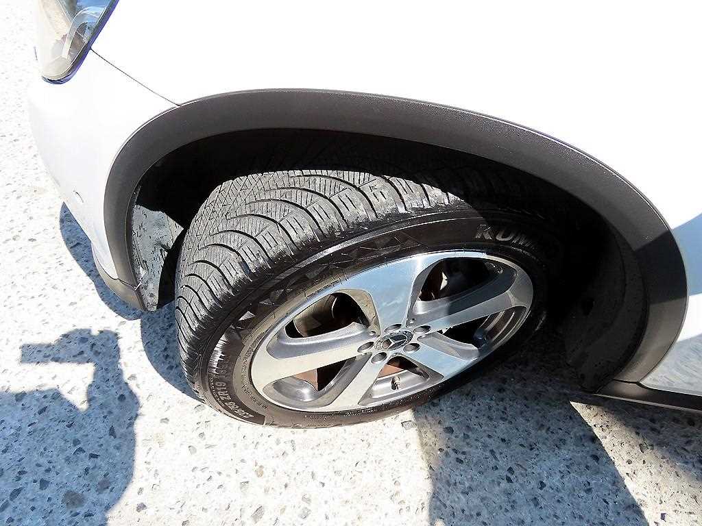 Mercedes Benz GLC Class 2019 Blanco - Importación desde Corea - HF Imports Iquique - Foto 20