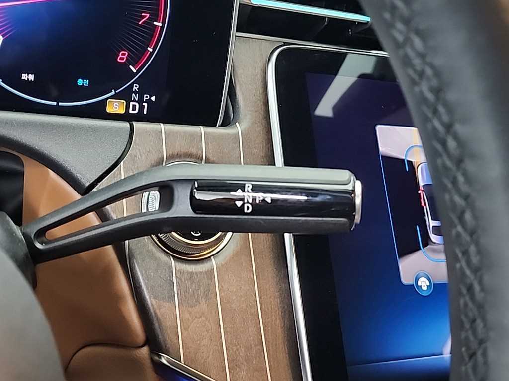 Mercedes Benz E class - Vista 8