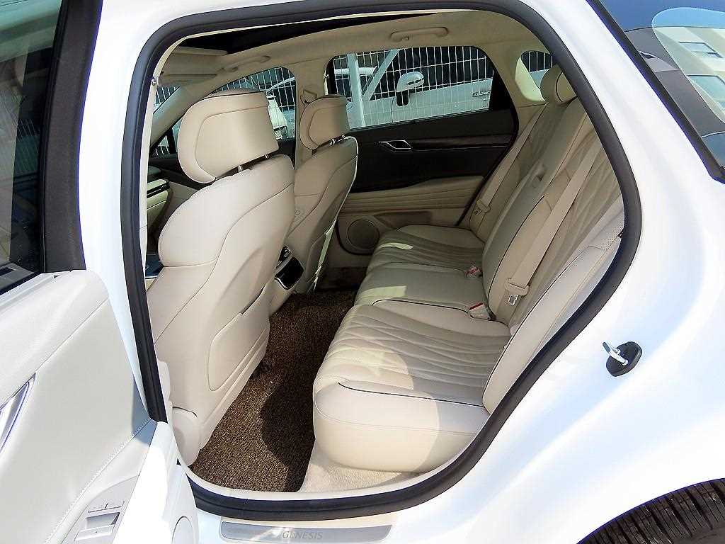 Genesis G80 - Vista 6