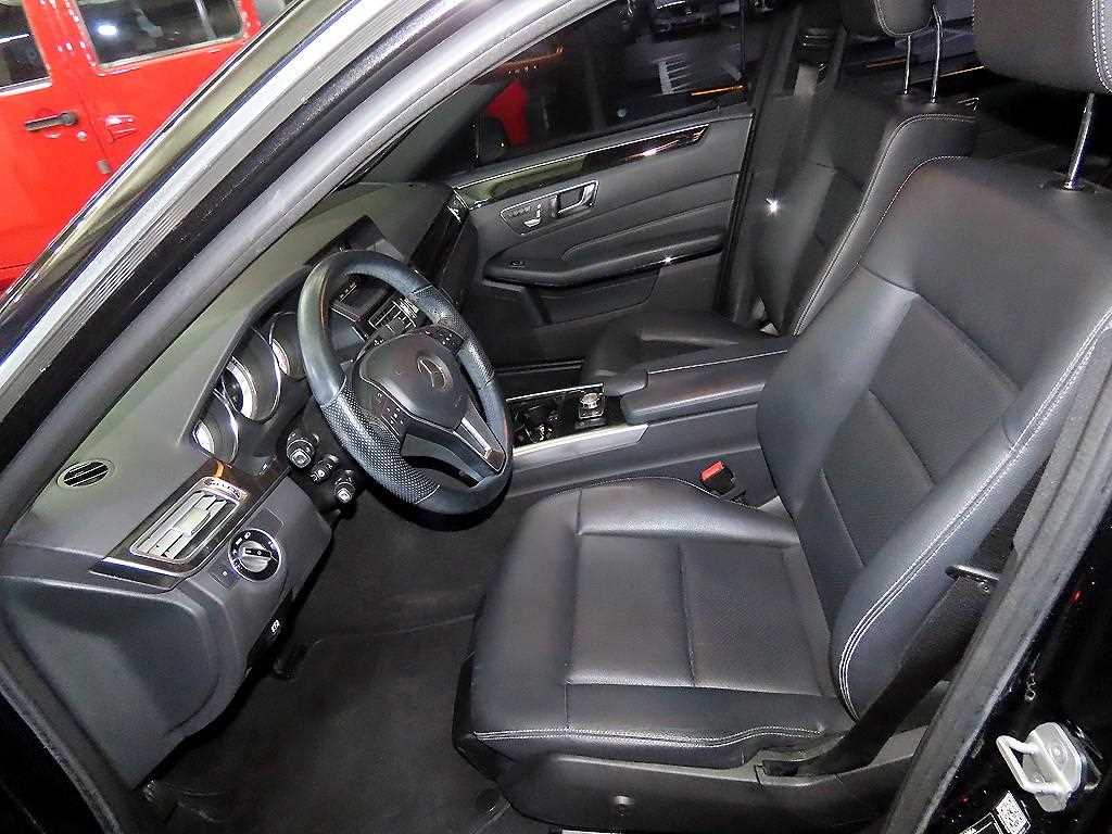 Mercedes Benz E class - Vista 6