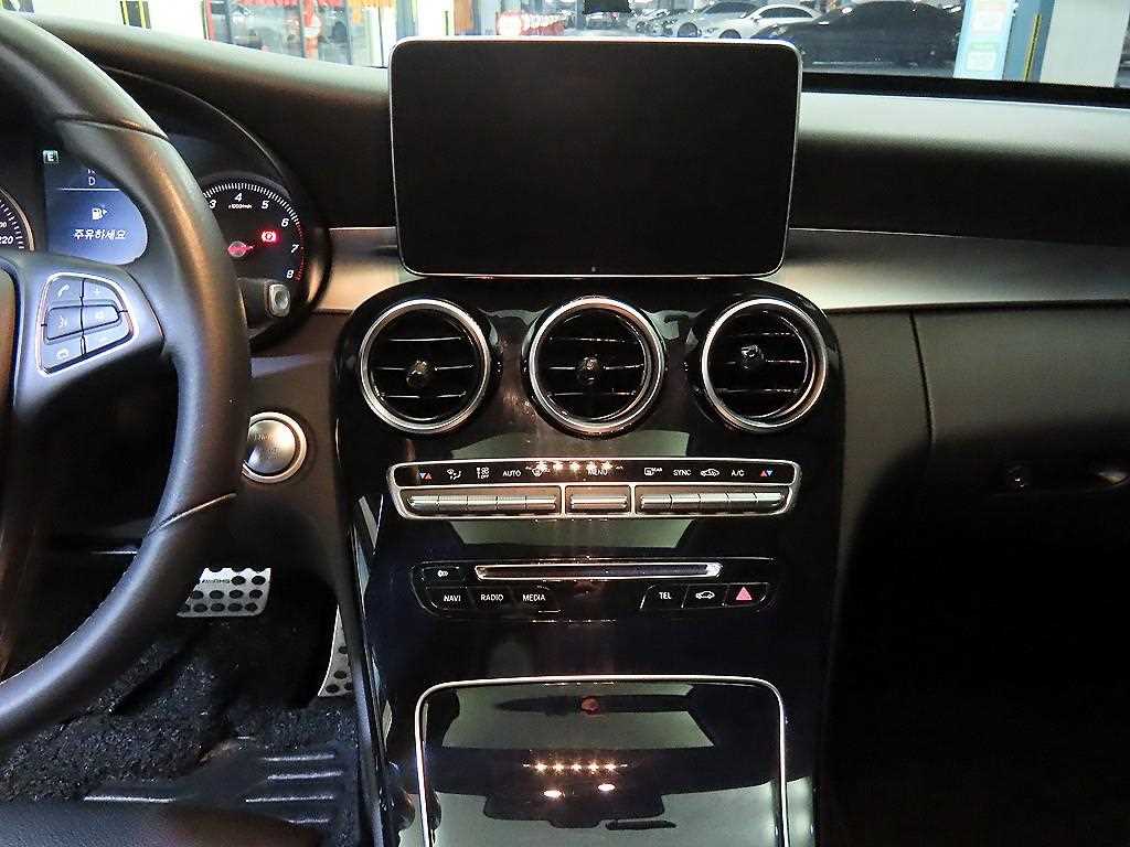 Mercedes Benz C Class - Vista 11