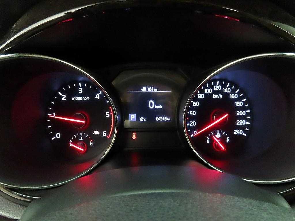 KIA Carnival - Vista 6