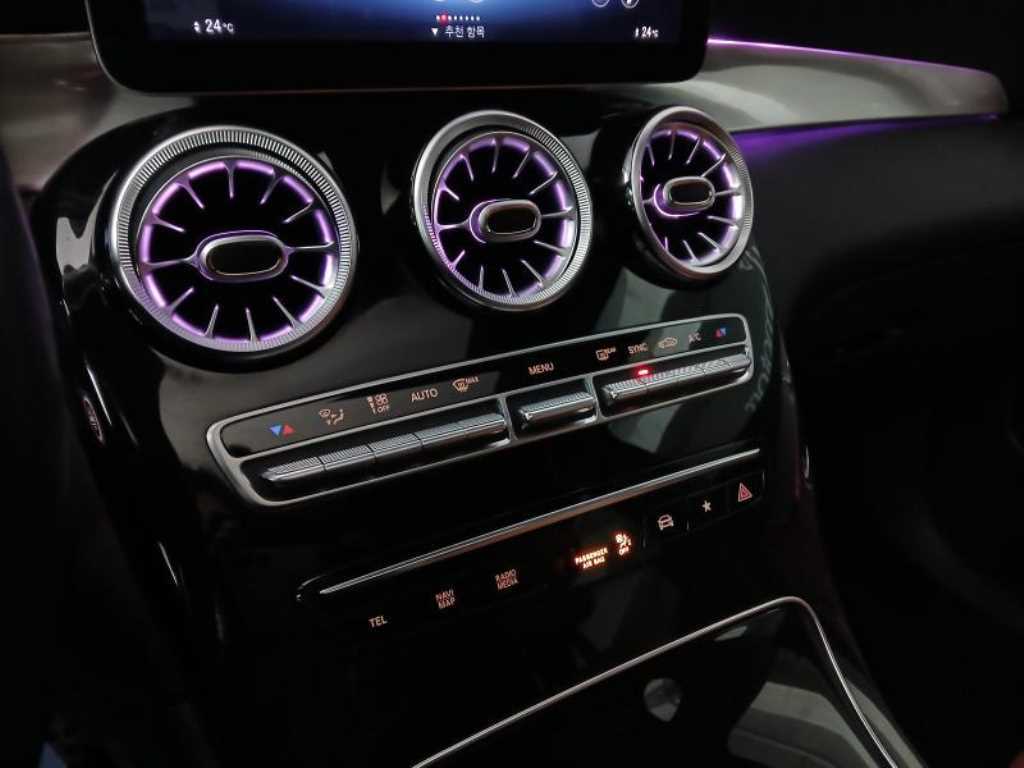 Mercedes Benz GLC Class - Vista 12