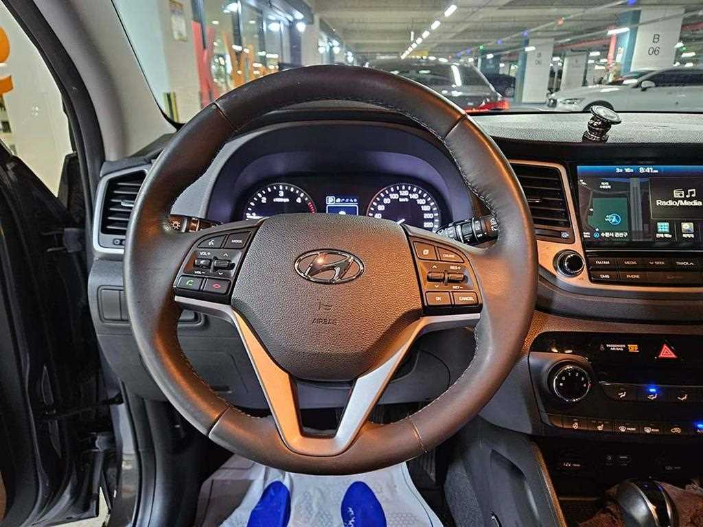 HYUNDAI Tucson - Vista 11