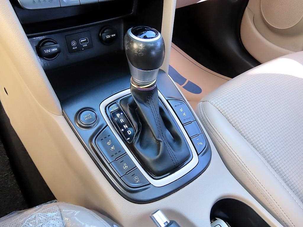 HYUNDAI Kona - Vista 11