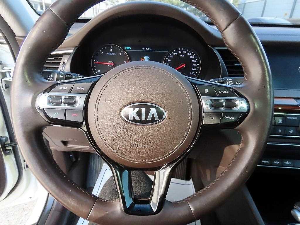KIA K7 - Vista 8
