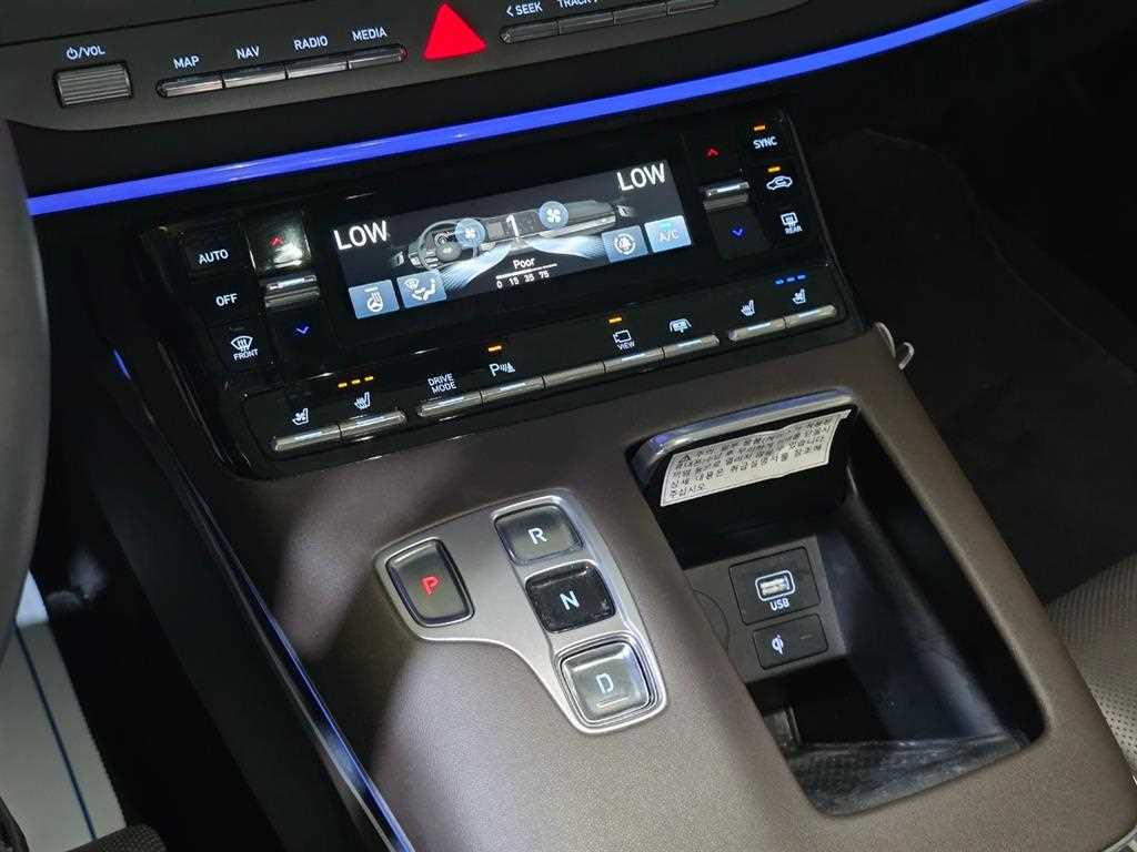 HYUNDAI Grandeur - Vista 12