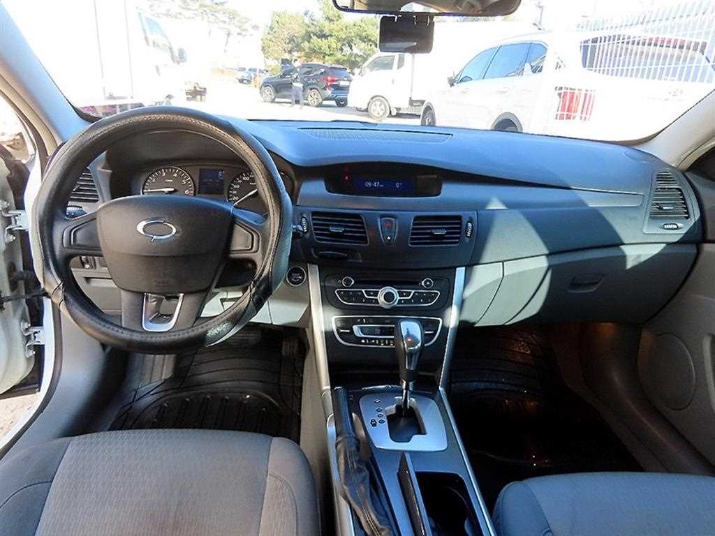 SAMSUNG SM5 2011 Blanco - Importación desde Corea - HF Imports Iquique - Foto 18
