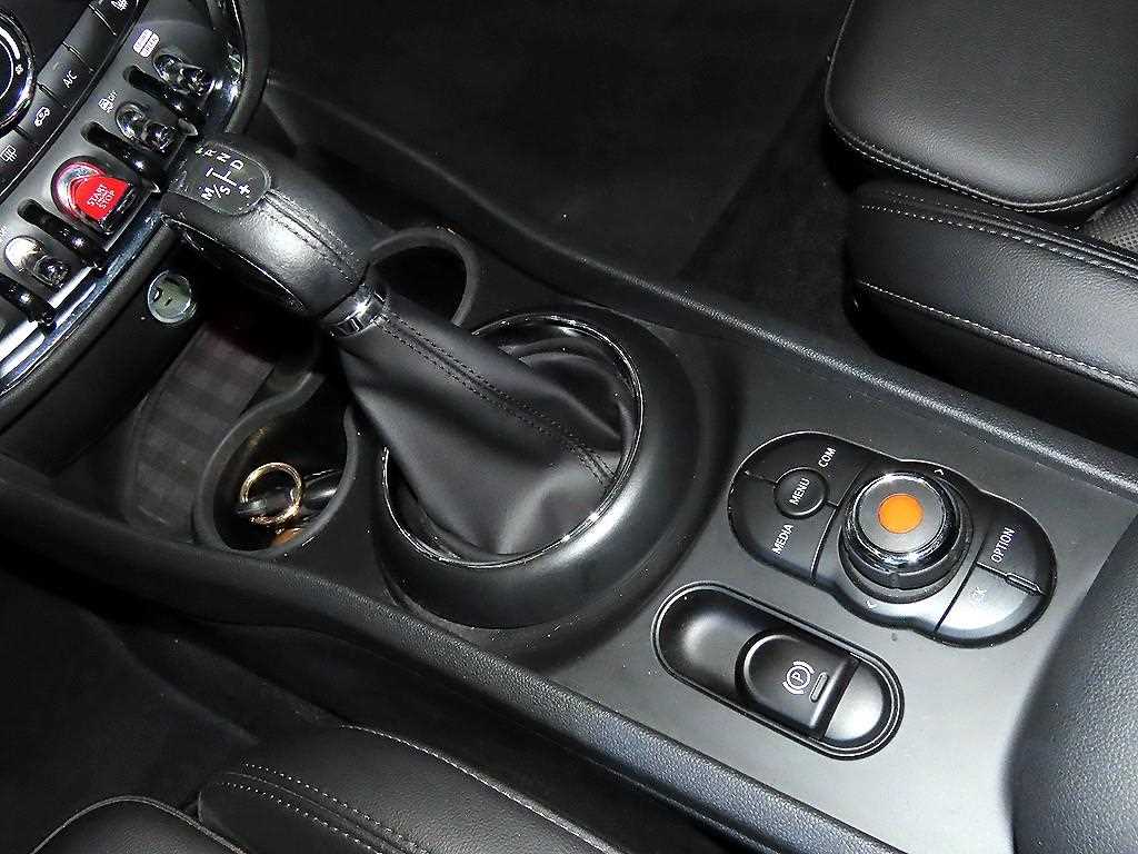 Mini Clubman - Vista 12