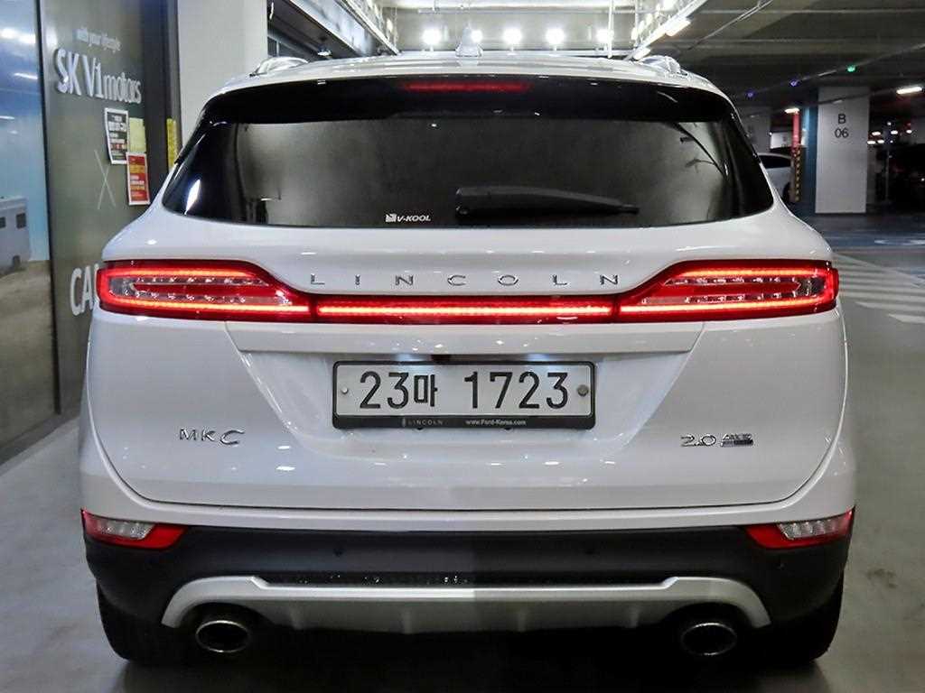 Lincoln MKC - Vista 5