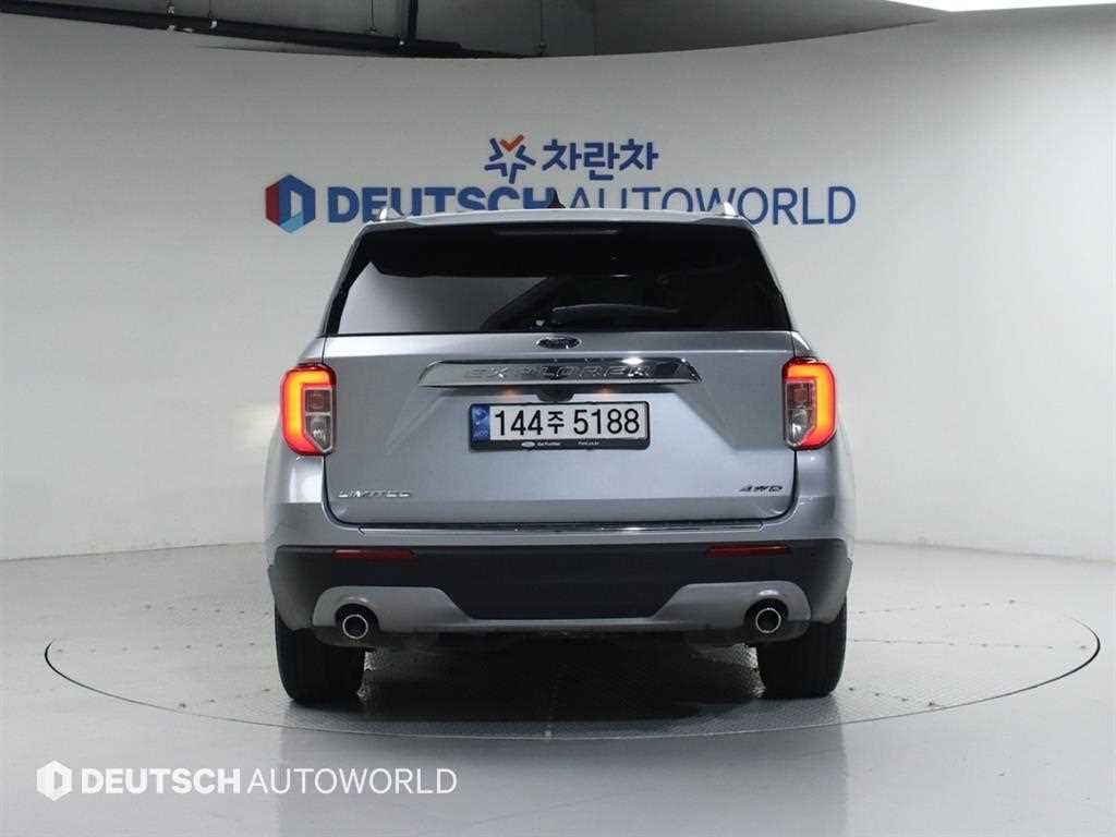 Ford Explorer - Vista 4