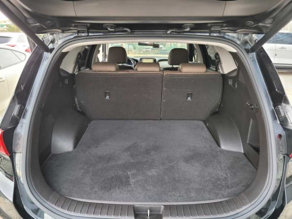 HYUNDAI Santa Fe - Vista 9