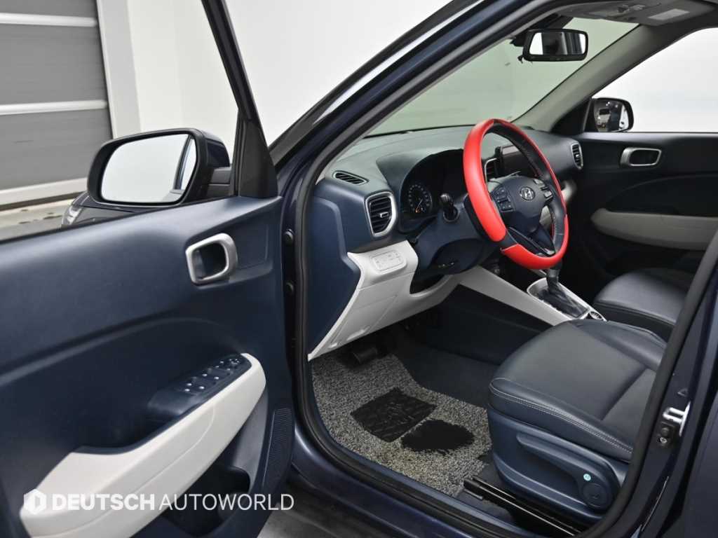HYUNDAI Venue - Vista 11