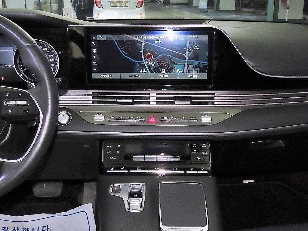 HYUNDAI Grandeur - Vista 11