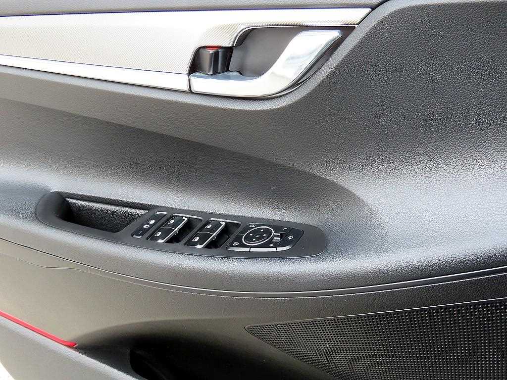 HYUNDAI Grandeur - Vista 11