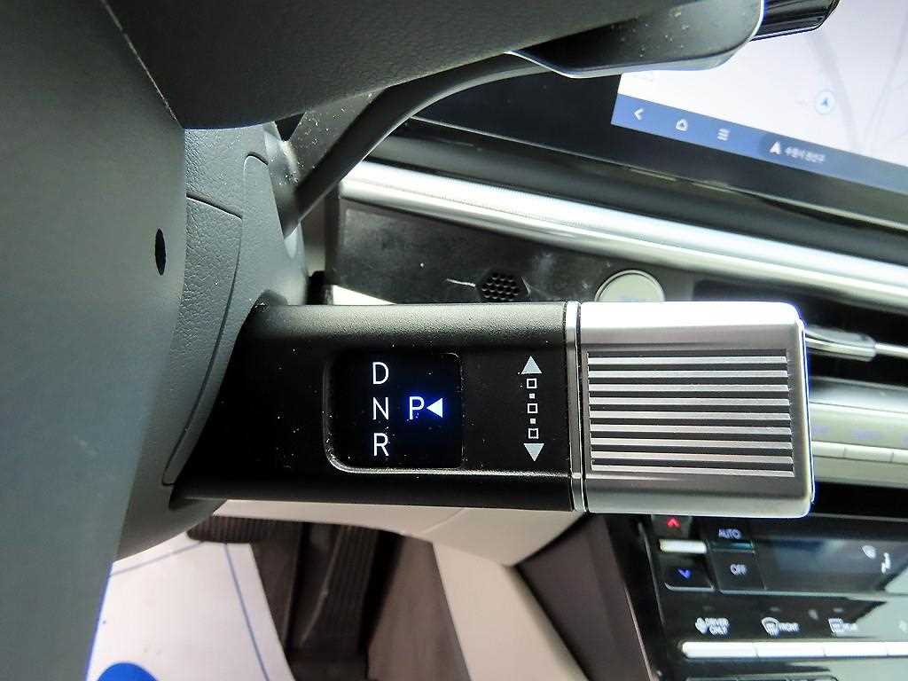 HYUNDAI Grandeur - Vista 10
