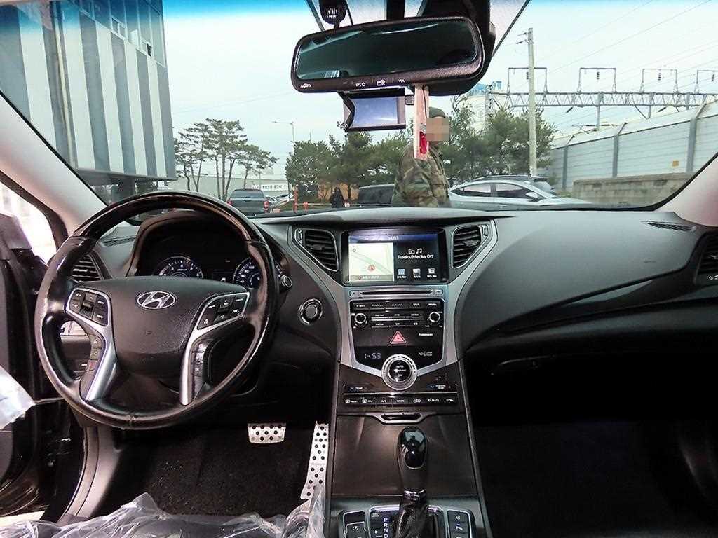 HYUNDAI Grandeur - Vista 7