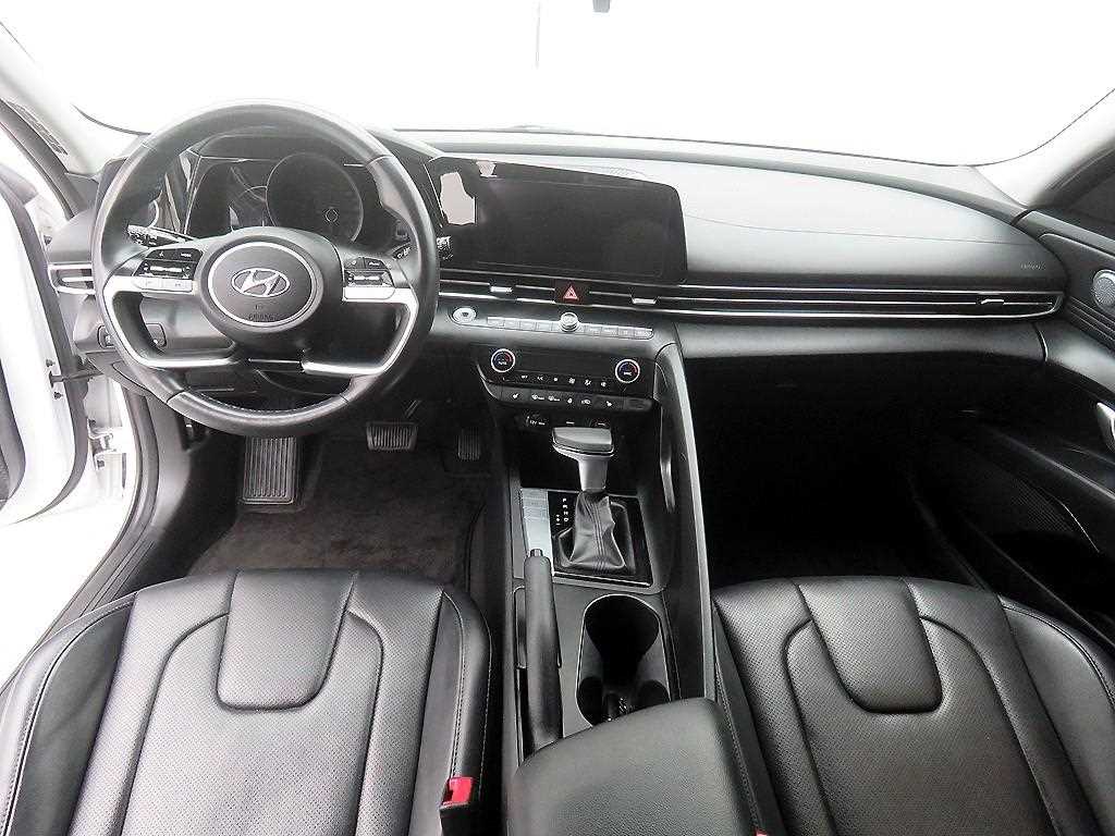 HYUNDAI Avante - Vista 7