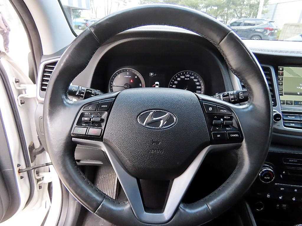 HYUNDAI Tucson - Vista 8