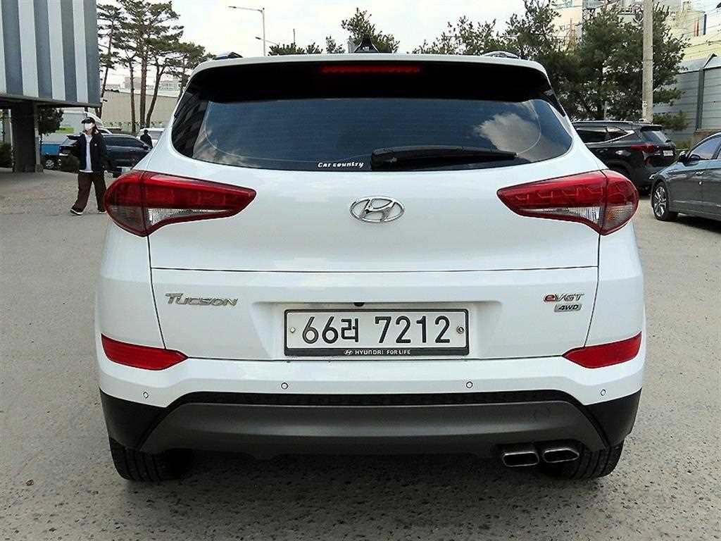HYUNDAI Tucson - Vista 4
