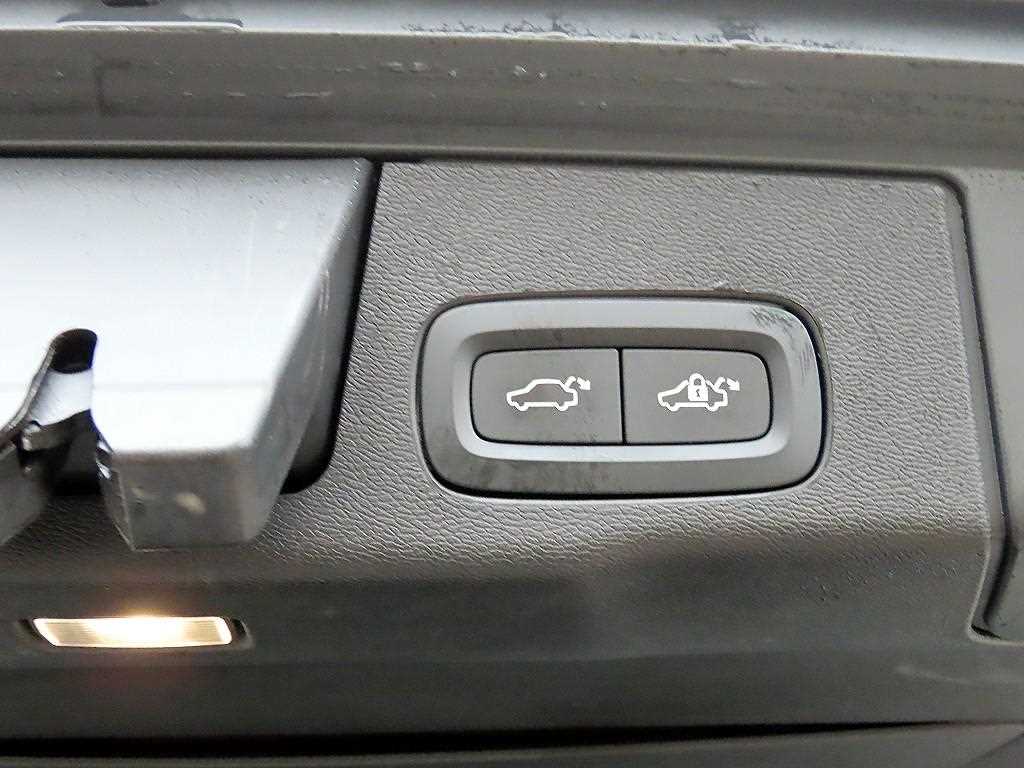 Volvo XC60 2020 Blanco - Importación desde Corea - HF Imports Iquique - Foto 17