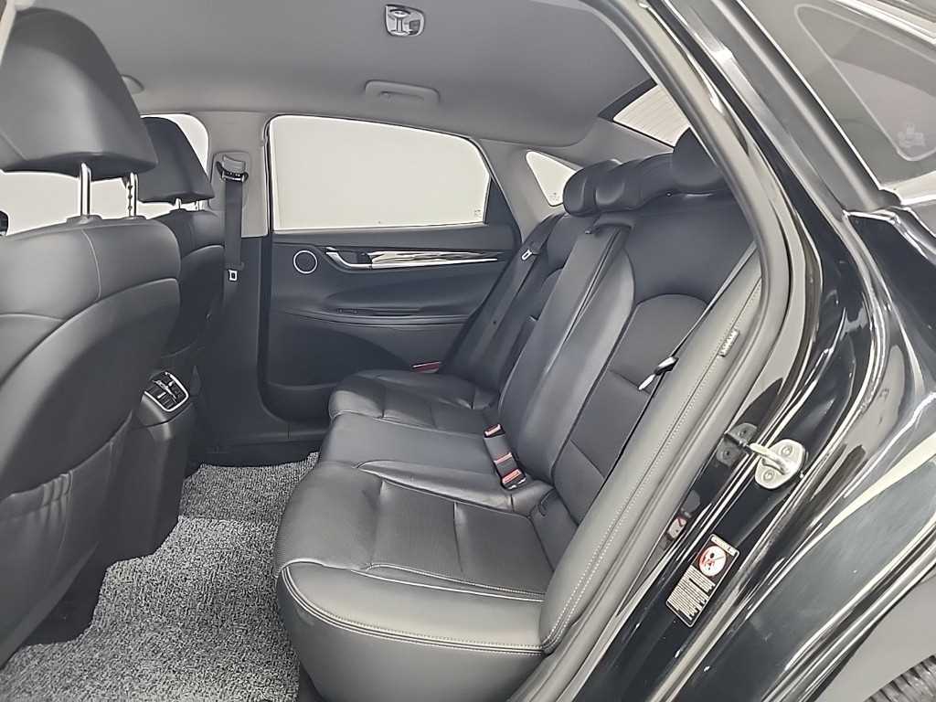 HYUNDAI Grandeur - Vista 12