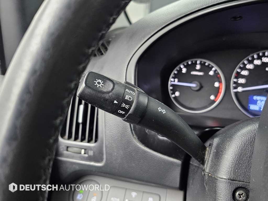 HYUNDAI Starex - Vista 6