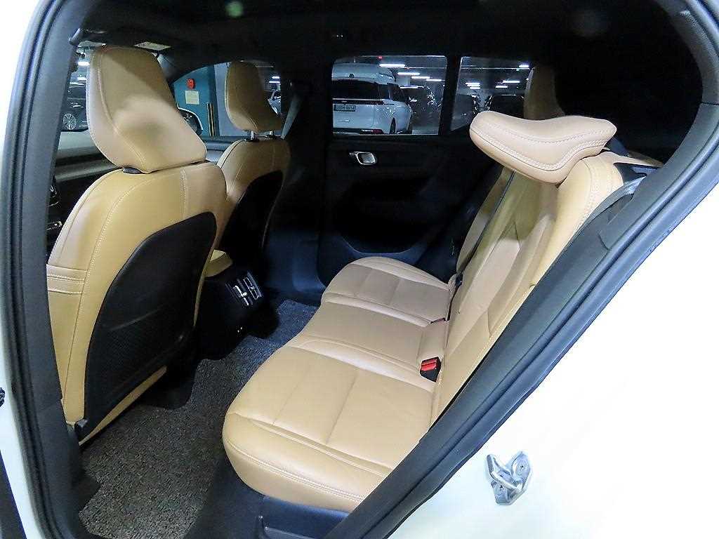 Volvo XC40 - Vista 7