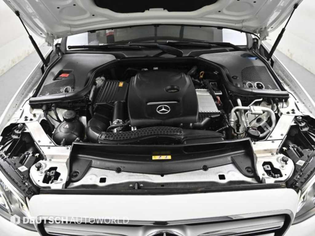 Mercedes Benz E class - Vista 5