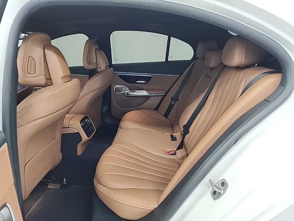 Mercedes Benz E class - Vista 12