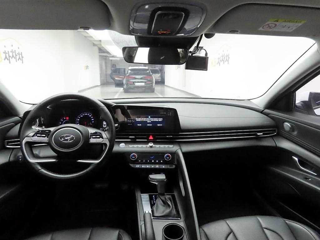 HYUNDAI Avante - Vista 6