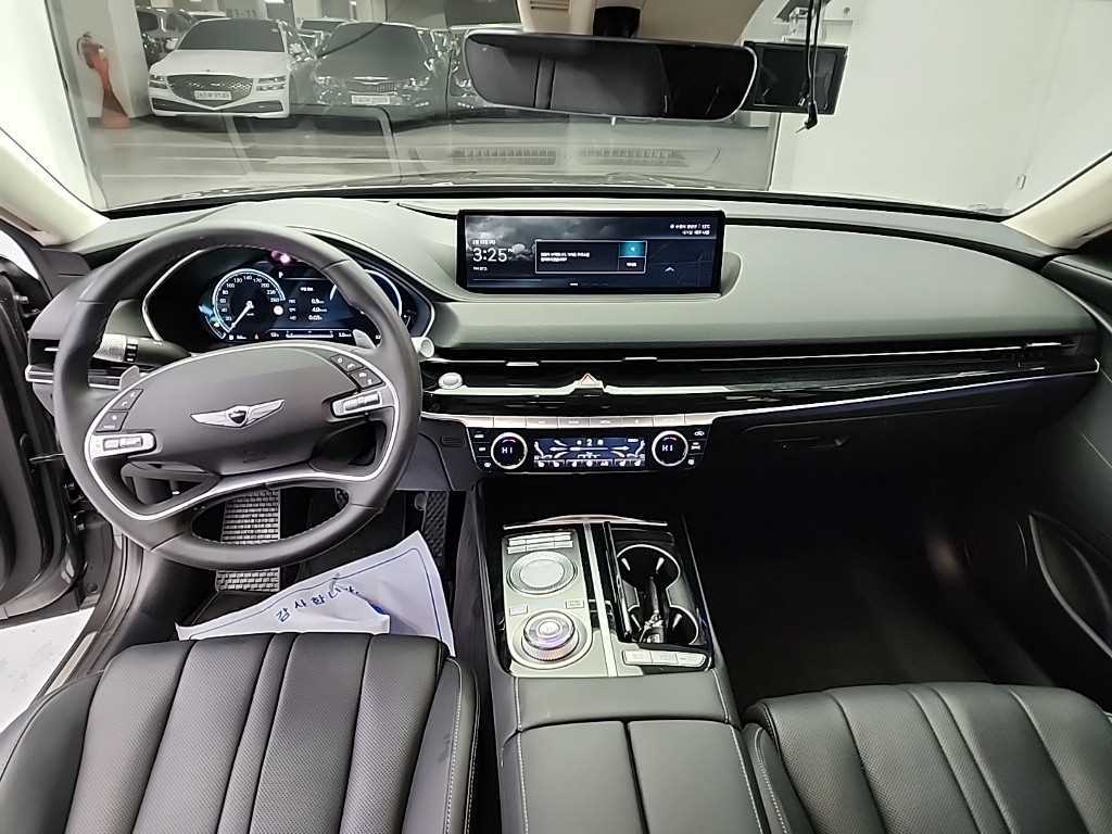 Genesis G80 - Vista 8