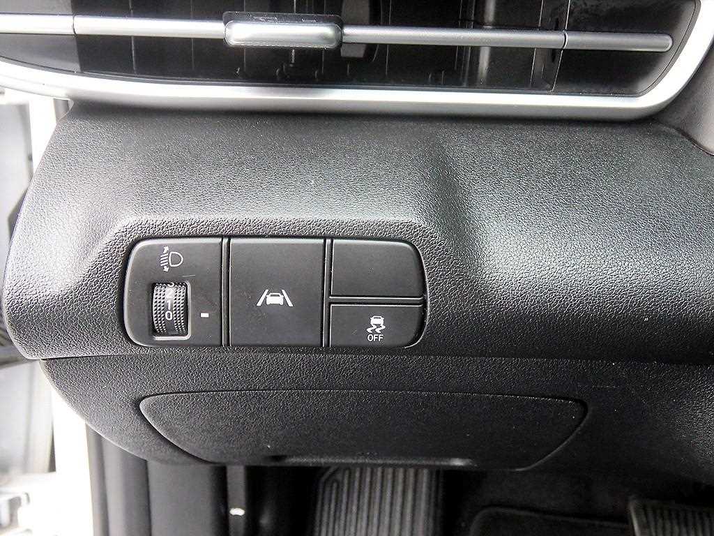 HYUNDAI Avante - Vista 9