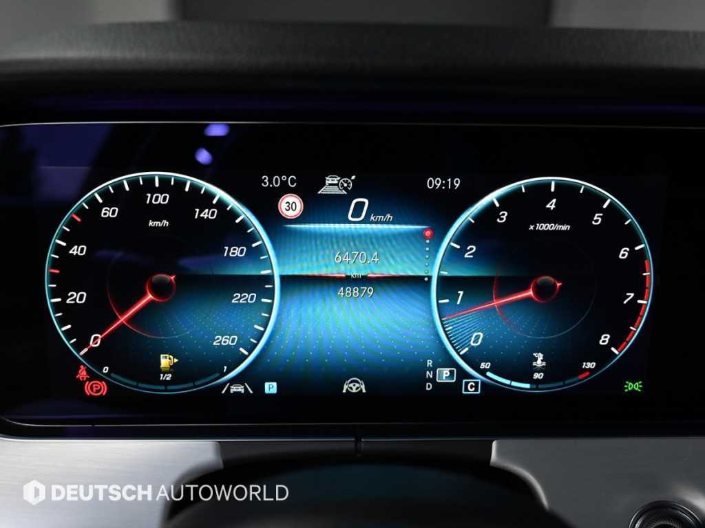 Mercedes Benz E class - Vista 8